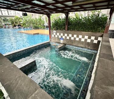 Jakarta Apartment | Modern Island Vibe Studio - High Floor - Mall Access