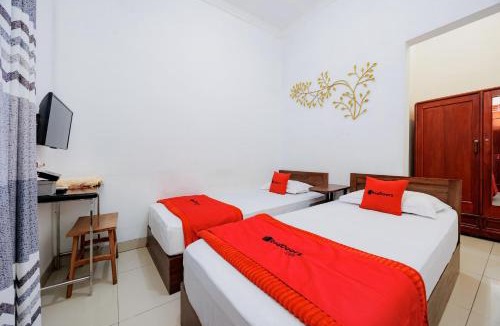 Surakarta Hotel | RedDoorz Syariah near UMS Solo - RSO Soeharso