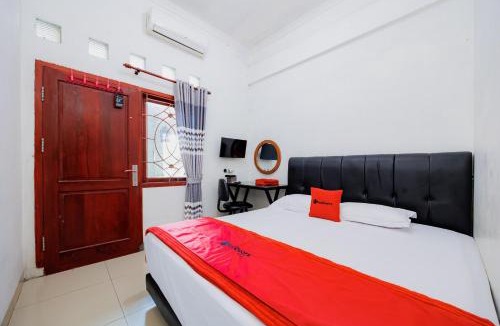 Surakarta Hotel | RedDoorz Syariah near UMS Solo - RSO Soeharso