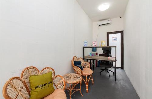 Bekasi Hotel | Urbanview Don Juan Pondok Gede by RedDoorz