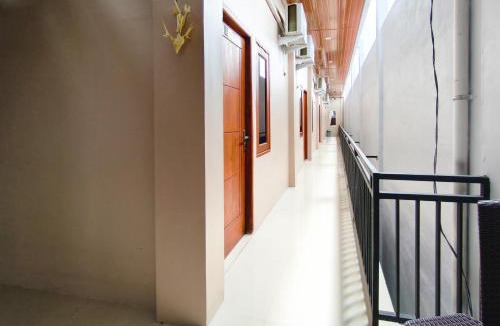 Mataram Hotel | The Silas Room Mitra RedDoorz