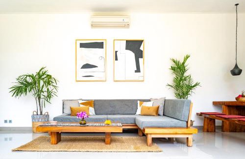 Batubelig Villa | Tuntas Estate - 3 Bedroom Villas with Pools - Central Seminyak