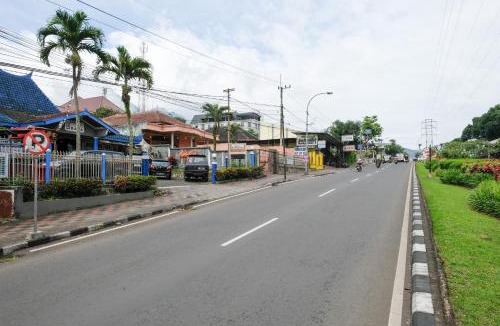 Oro Oro Ombo House | RedDoorz near Jawa Timur Park 1