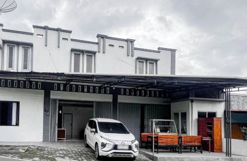 Kejajar Hotel | RedDoorz Mamamia near Jalan Dieng