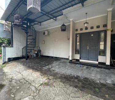 Prawirotaman Hotel | Griya Wiyono kamar dilantai 2