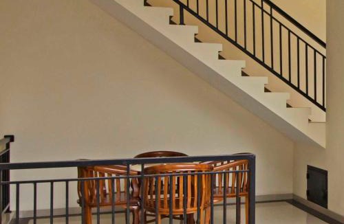 Jakarta House | RedDoorz Syariah near Mercu Buana University