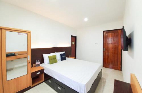 Kediri Hotel | Urbanview Sibayak House near Stasiun Kediri
