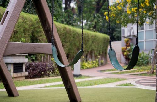 Grogol Utara Apartment | Trivana Pool View 3BR Senayan
