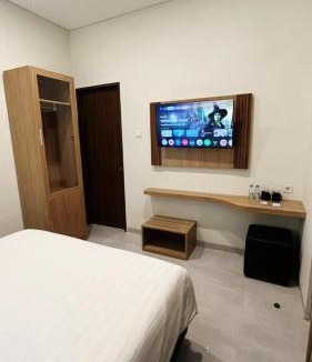 Surabaya Hotel | Front One Hotel Mesir Surabaya