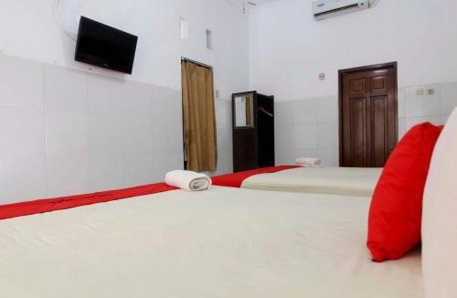 Depok House | RedDoorz @ Seturan Raya
