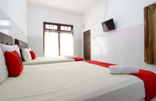 Depok House | RedDoorz @ Seturan Raya