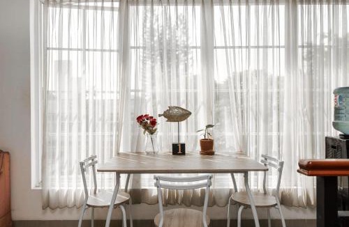 Pancoran House | RedDoorz Syariah Plus near Pancoran 2