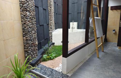 Senggigi House | Sasak Garden Resort