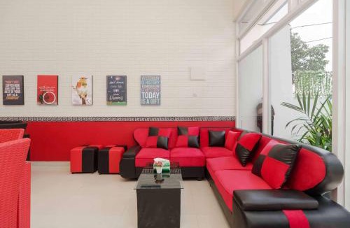 Bogor Barat Hotel | RedDoorz @ Sindangbarang Bogor
