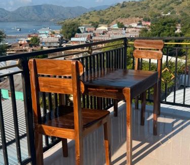 Komodo House | Dua Putri Komodo Homestay
