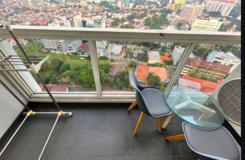 Cikini Apartment | MENTENG PARK EMERALD SPACIoUS 2BEDROOM APARTMENT WITH BEAUTIFUL BALCONY SUPER COMFORTABLE HOTEL GRADE AMENITIES 57SQM 6 PAX