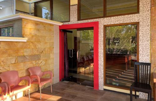 Probolinggo House | RedDoorz at The Canal Homestay Probolinggo
