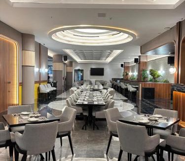 Semarang Hotel | Nusatu by ARTOTEL - Semarang