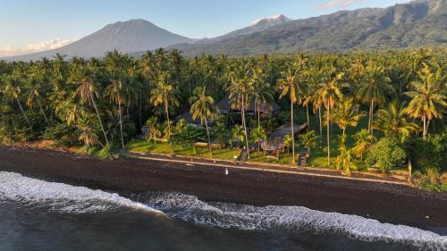 Tembok Resort | The Kirana Tembok