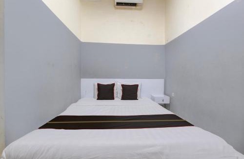 Surakarta Hotel | OYO 94919 Nay Guesthouse Dan Kost