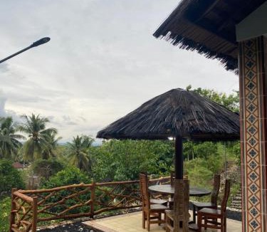 Batu Karas House | Batukaras beach hill villas