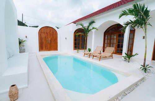 Praya Barat Villa | Villa Costa Luna
