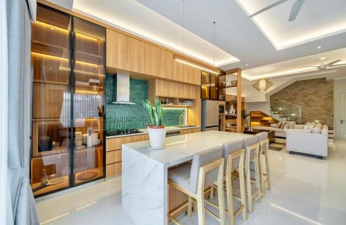Kediri Villa | Modern Designer Villa Canggu, Private Pool, Ricefield Views, Family and Group