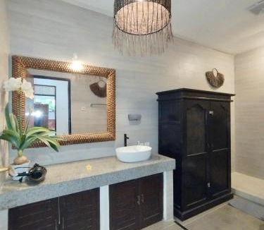 Central Seminyak Villa | Villa MONTI - LEGIAN - SEMINYAK - Lovely 2 Bedroom Villa - Great Location !