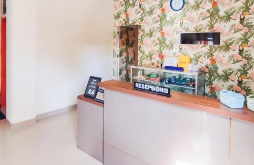 Padang Hotel | Urbanview Hotel Falah Residence Syariah By RedDoorz