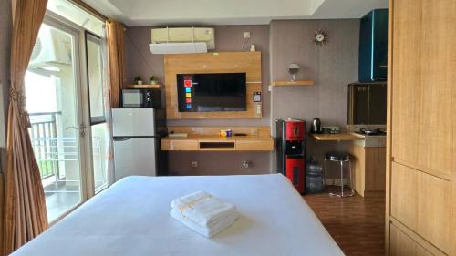 Old Jakarta Apartment | Elpis Residence Studio Apartment JiExpo Kemayoran -Min Stay 3 nights-