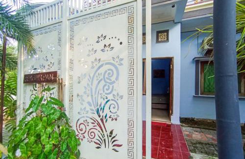 Kalangbret Hotel | Urbanview Hotel Trisna Srabah