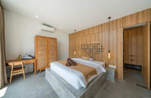 Cemagi House | Ricefield view 3BR designer Villa 1 min from beach