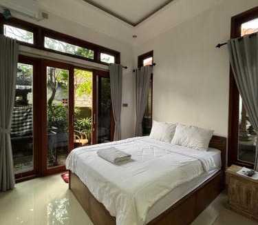 Tanjungbenoa House | Graha Shanti Guest House