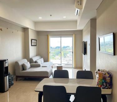 Medan Apartment | Podomoro Delipark Apartemen CozyCrowd Empire Tower 4BR 3 King and 1 single bed Medan - 110m