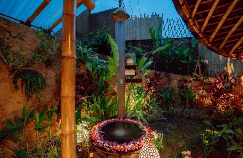 Selat Villa | CR Tris Casa De Bambú - Bamboo House Bali