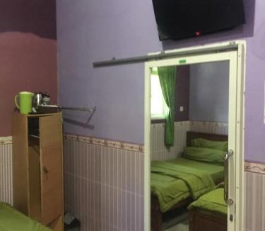 Bawean Island Hotel | OYO Life 93055 Fathin Hotel
