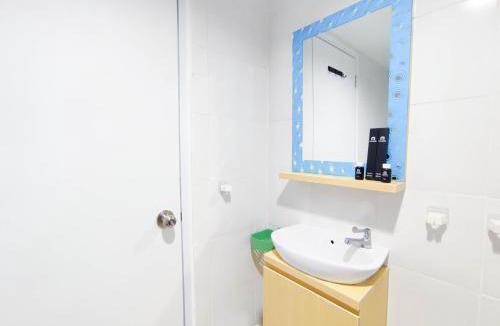 Jatingaleh Apartment | Cozy Studio at 9th Floor Paltrow City Apartment By Travelio