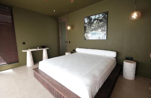 Pecatu Villa | Slim Summer House, 4 bedroom Mid Century Villa in Uluwatu