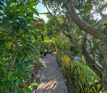 Kecamatan Praya Barat Daya House | Tiara Homestay