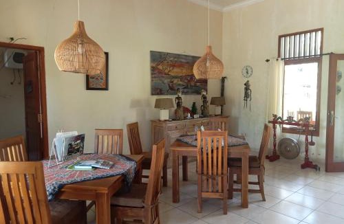 Glenmore House | Rumah Senang Guest House