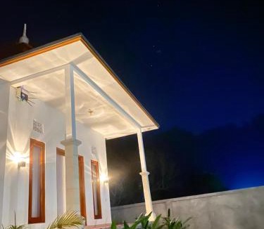 Songan Cabin | The Luna Cave