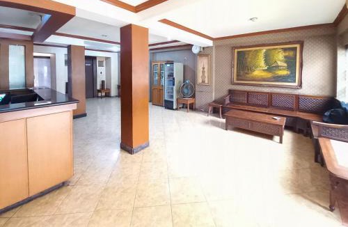 Ampel Hotel | D Hans Hotel Syariah RedPartner near Wisata Religi Sunan Ampel Surabaya