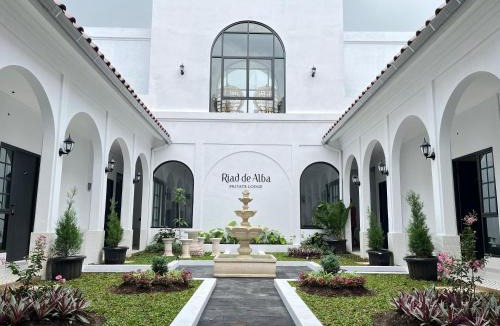 Salatiga Hotel | Riad de Alba Syariah by MHM