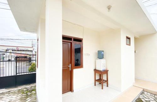 Jember Hotel | Urbanview Raden Mansion Jember