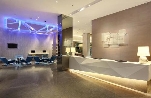 Kebon Kacang Hotel | Holiday Inn Express Jakarta Wahid Hasyim by IHG