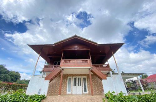 Tomohon House | Super Wonderful 5 bedrooms with Bathroom Villa Marion Tomohon