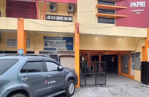 Sidoarjo Hotel | RedDoorz Syariah at Hotel Pandan Wangi near Alun Alun Sidoarjo