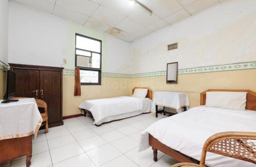 East Jakarta Hotel | Hotel Al Hakim Syariah Redpartner