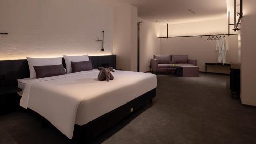 Semarang Hotel | REZ Hotel Semarang