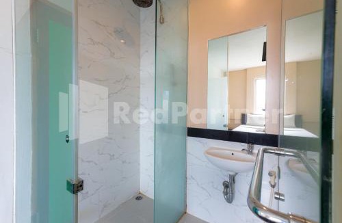 Mangga Besar Hotel | Ichiza Room RedPartner